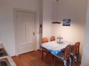 23671440-Ferienwohnung-4-Jever-300x225-2