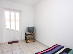 18698918-Ferienwohnung-4-Jezera-300x225-1