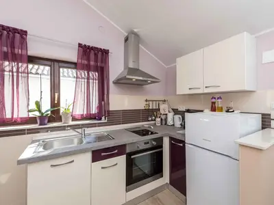 Ferienwohnung für 3 Personen (35 m²) in Jezera 8/10