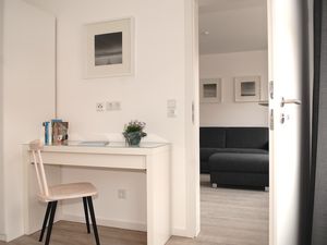 23708879-Ferienwohnung-4-Juist-300x225-1