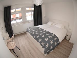 23708879-Ferienwohnung-4-Juist-300x225-3