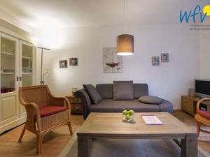 23827941-Ferienwohnung-4-Juist-300x225-2