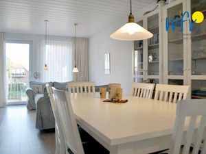 23827952-Ferienwohnung-5-Juist-300x225-1