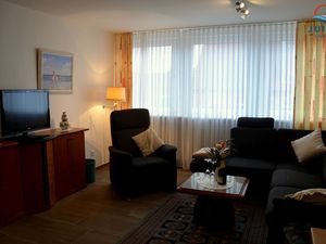 23883944-Ferienwohnung-4-Juist-300x225-3