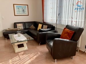 23883942-Ferienwohnung-5-Juist-300x225-2