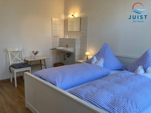 23884008-Ferienwohnung-4-Juist-300x225-1