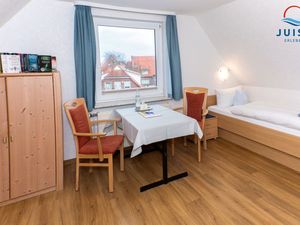 23884279-Ferienwohnung-1-Juist-300x225-0