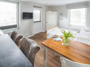 23917336-Ferienwohnung-2-Juist-300x225-3