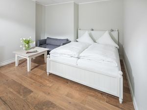 23917338-Ferienwohnung-2-Juist-300x225-5