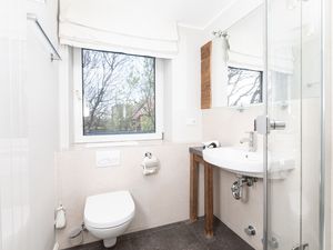 23917342-Ferienwohnung-2-Juist-300x225-4