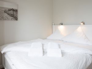 23917340-Ferienwohnung-2-Juist-300x225-2