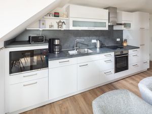 23884638-Ferienwohnung-4-Juist-300x225-2