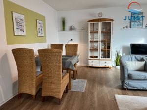 23968231-Ferienwohnung-3-Juist-300x225-2