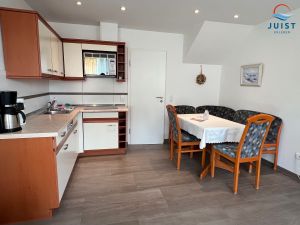 23883944-Ferienwohnung-4-Juist-300x225-1