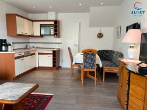 23883944-Ferienwohnung-4-Juist-300x225-2