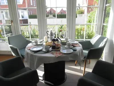 gedeckter Tisch im Essbereich
