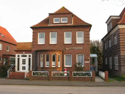 Marinas Ferienwohnungen Frontansicht