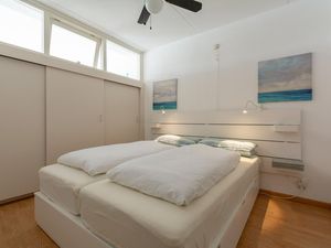 24045751-Ferienwohnung-4-Julianadorp-300x225-3