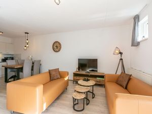 24045717-Ferienwohnung-4-Julianadorp-300x225-5