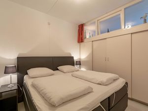 24045725-Ferienwohnung-4-Julianadorp-300x225-2