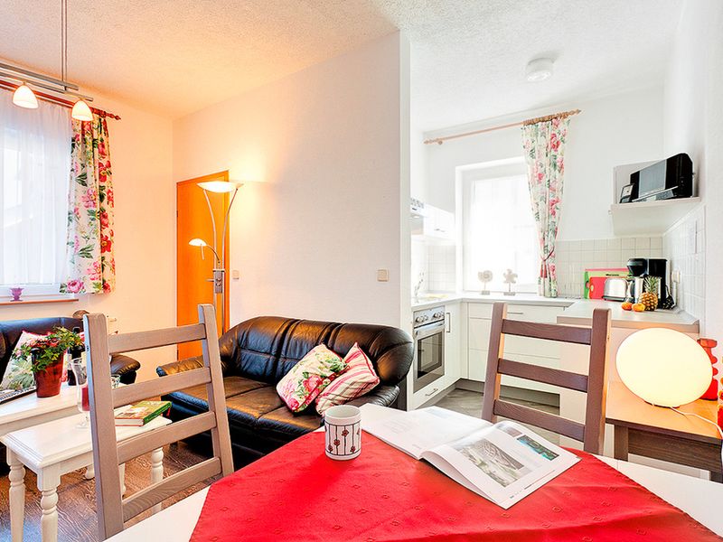 23960177-Ferienwohnung-2-Juliusruh-800x600-1