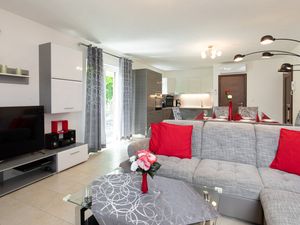 23482785-Ferienwohnung-6-Jurandvor-300x225-4