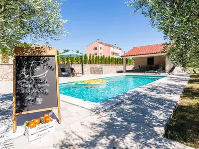 Ferienwohnung für 3 Personen (37 m²) in Jurandvor 2/10