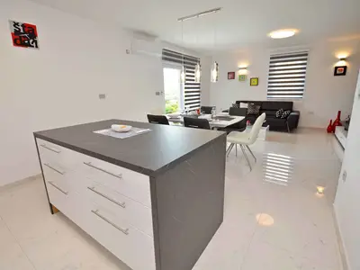 Ferienwohnung für 4 Personen (72 m²) in Jurdani 4/10