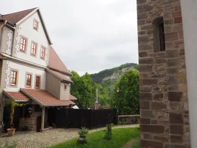 Burg 1, Dohlenstein und Stadtkirche