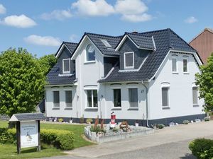 24047240-Ferienwohnung-5-Kaiser-Wilhelm-Koog-300x225-0