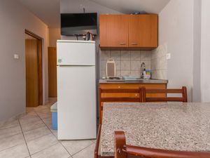 23754552-Ferienwohnung-3-Kakma-300x225-5