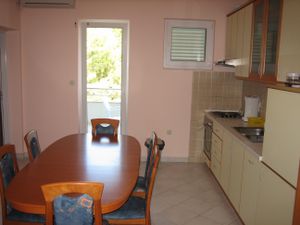 23998677-Ferienwohnung-6-Kali-300x225-1