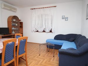 23926294-Ferienwohnung-6-Kali-300x225-1