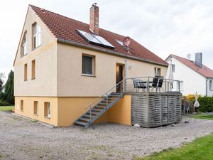 22766003-Ferienwohnung-6-Kalkhorst-300x225-1