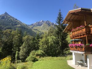 18620507-Ferienwohnung-4-Kals am Grossglockner-300x225-1