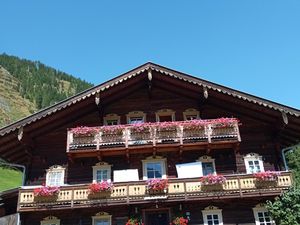 24045405-Ferienwohnung-4-Kals am Grossglockner-300x225-2