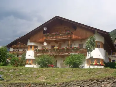 Ferienwohnung für 5 Personen (55 m²) in Kals am Großglockner 1/10