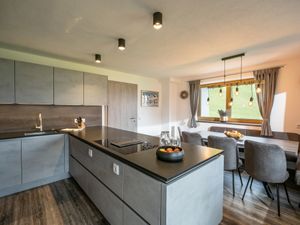 24034928-Ferienwohnung-8-Kaltenbach-300x225-1