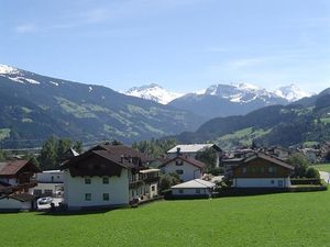 24035007-Ferienwohnung-8-Kaltenbach-300x225-4