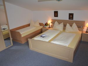 24035233-Ferienwohnung-6-Kaltenbach-300x225-2