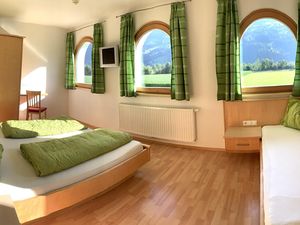 24035350-Ferienwohnung-7-Kaltenbach-300x225-2