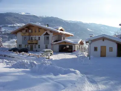 Hausansicht - Winter