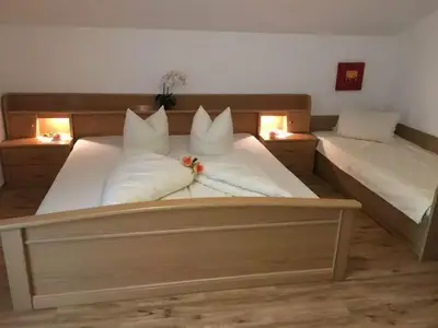 Schlafzimmer 2
