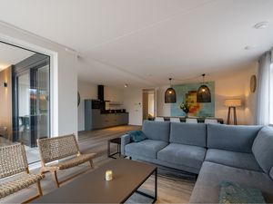 23555410-Ferienwohnung-8-Kamperland-300x225-5