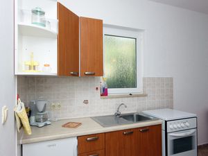 19126001-Ferienwohnung-3-Kampor-300x225-4