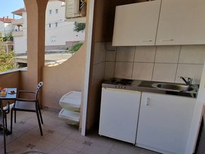 23467310-Ferienwohnung-2-Kampor-300x225-1