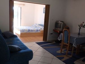 21748785-Ferienwohnung-4-Kampor-300x225-3