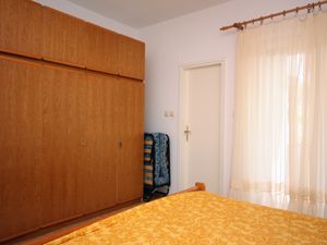 23928117-Ferienwohnung-3-Kampor-300x225-5