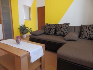 23931448-Ferienwohnung-4-Kampor-300x225-2