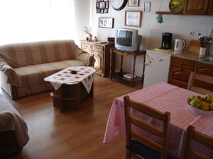 18555615-Ferienwohnung-4-Kampor-300x225-3